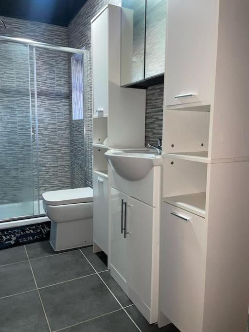 Modern 2 Bedroom Apartment In Derby City Centre Exterior foto