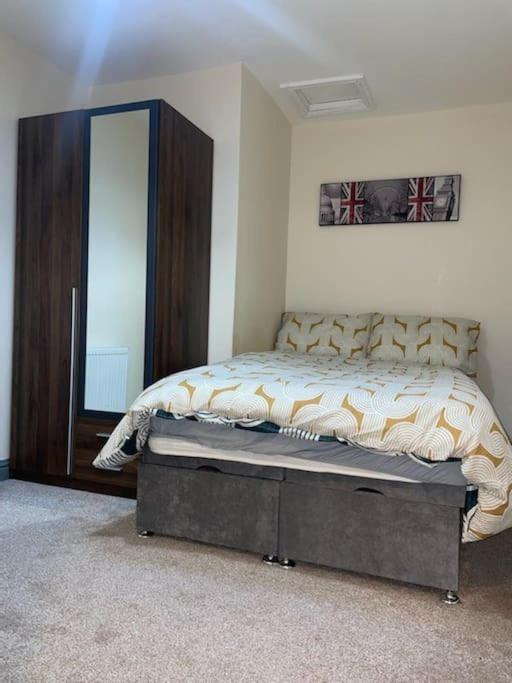 Modern 2 Bedroom Apartment In Derby City Centre Exterior foto